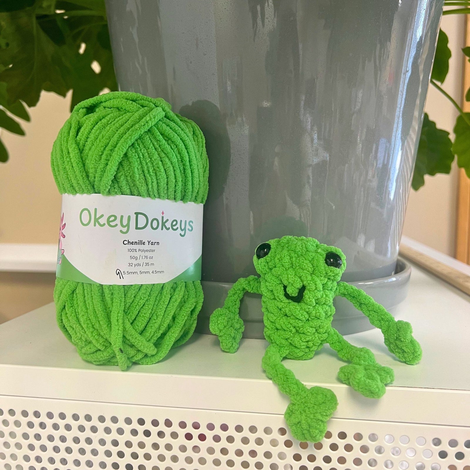 Leggy Frog Crochet Pattern