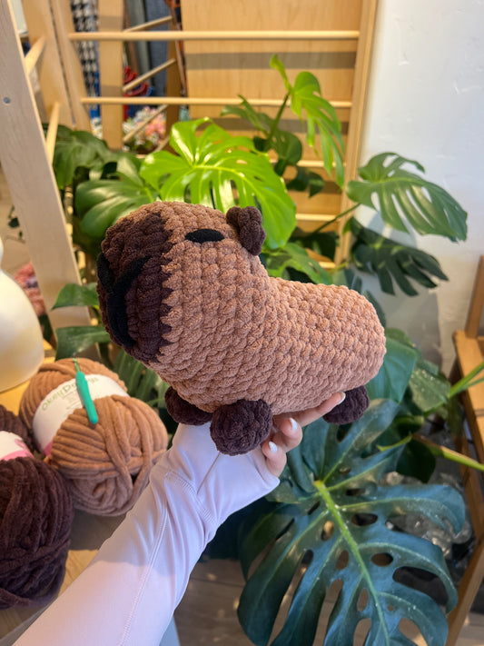 beginner friendly crochet capybara